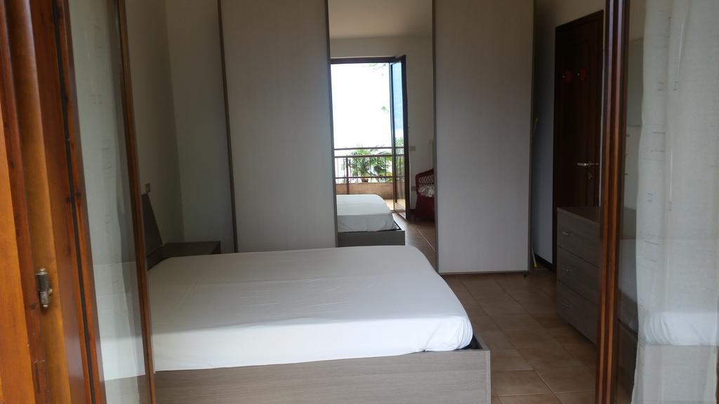 Appartamento Dellea Luino Εξωτερικό φωτογραφία